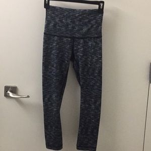 Lululemon high waisted cropped leggings